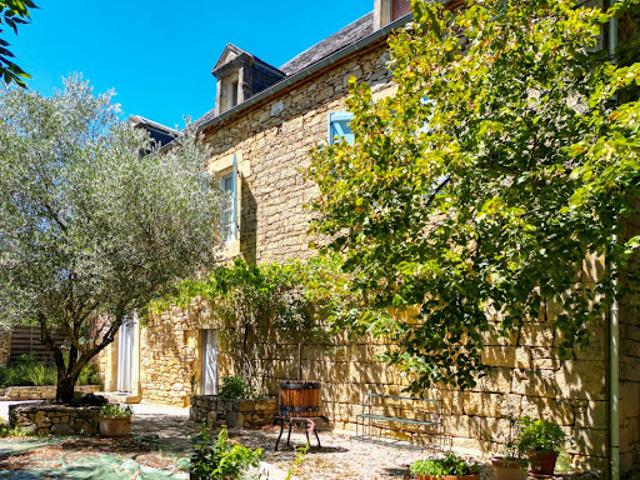 Vente Maison 11 pièces 275 m2 Gourdon