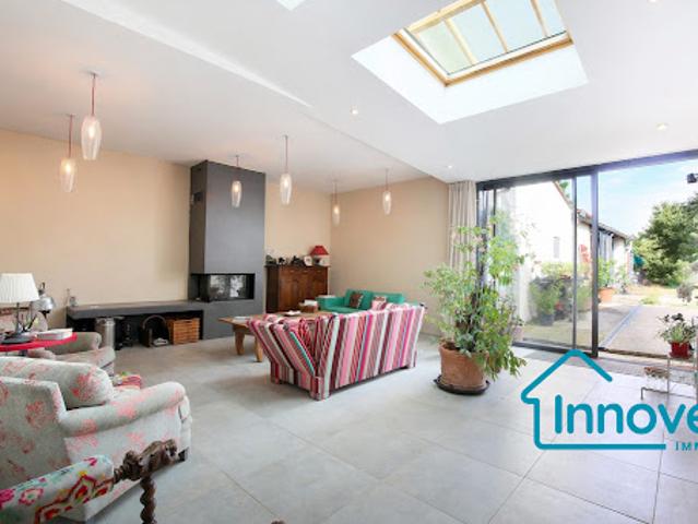 Vente Maison 11 pièces 276 m2 Grisolles