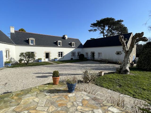 Vente Maison 11 pièces 280 m2 Plozévet