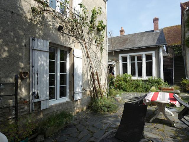 Vente Maison 11 pièces 284 m2 Jarnages
