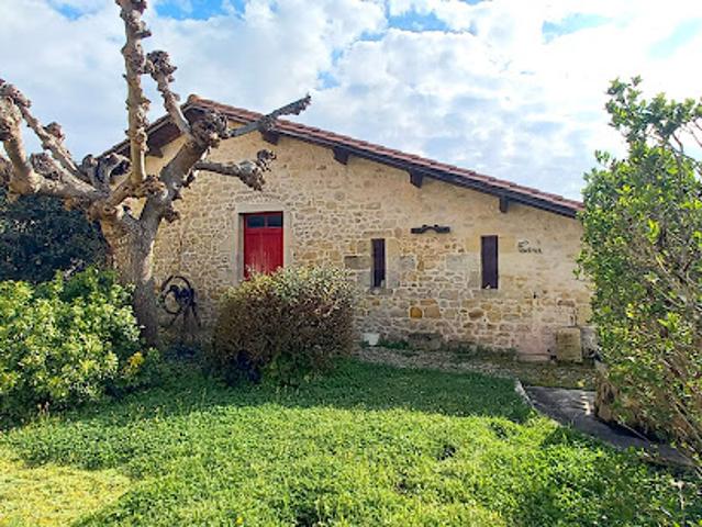 Vente Maison 11 pièces 284 m2 Queyrac