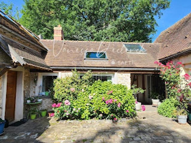 Vente Maison 11 pièces 286 m2 Le Val Saint Germain