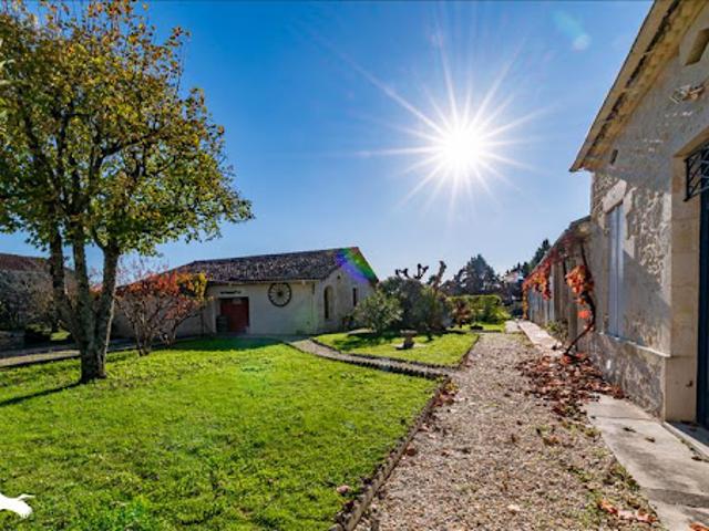 Vente Maison 11 pièces 289 m2 Queyrac
