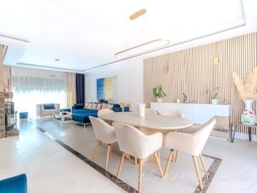Vente Maison 11 pièces 290.65 m2 Villejuif