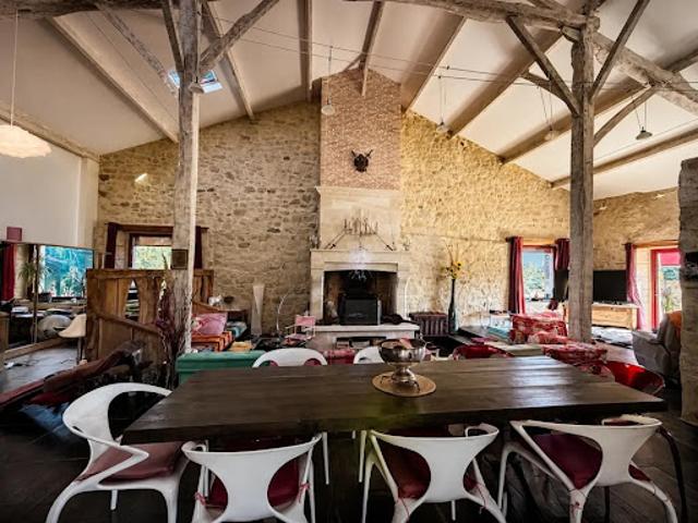 Vente Maison 11 pièces 290 m2 Monteton
