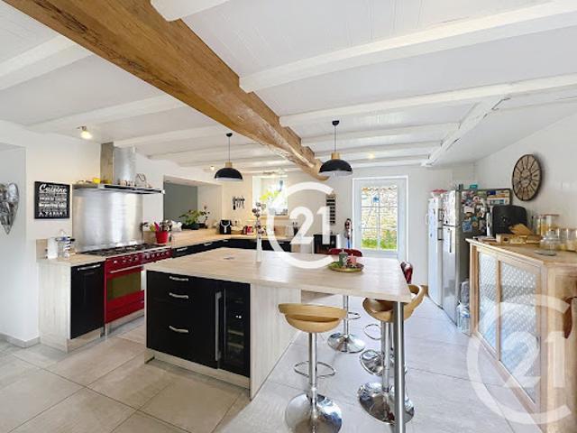 Vente Maison 11 pièces 295 m2 Javrezac