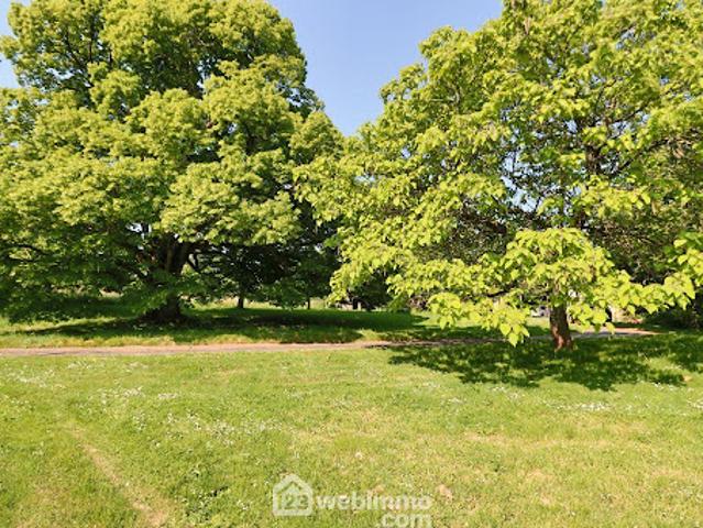Vente Maison 11 pièces 295 m2 Sommières du Clain