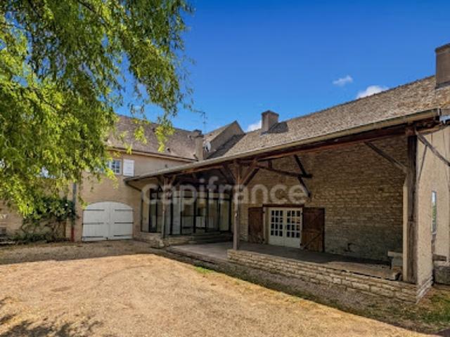 Vente Maison 11 pièces 296 m2 Fontaines