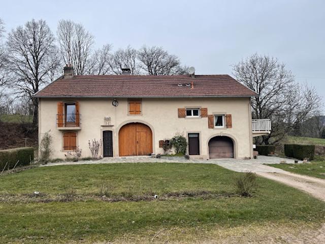 Vente Maison 11 pièces 213 m2 Beauménil