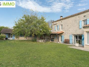 Vente Maison 11 pièces 210 m2 Le Montat