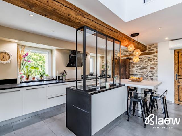 Vente Maison 11 pièces 215 m2 Saint Chamond