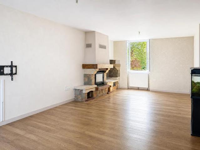 Vente Maison 11 pièces 219.45 m2 Montaignac Saint Hippolyte