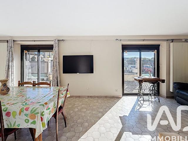 Vente Maison 11 pièces 223 m2 Saint Chély d'Apcher