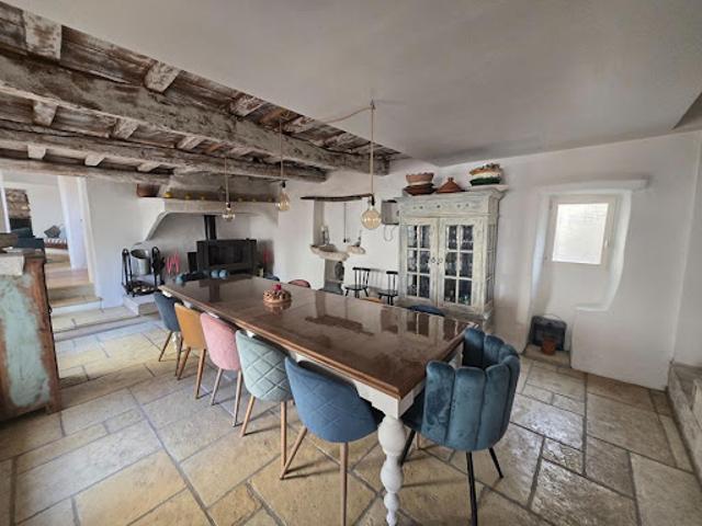 Vente Maison 11 pièces 220 m2 Cassagnoles