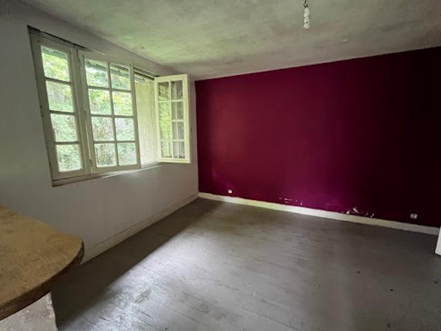 Vente Maison 11 pièces 225 m2 Lubersac