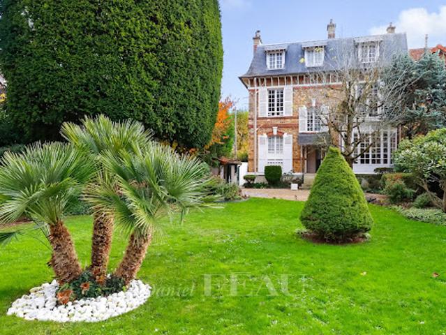 Vente Maison 11 pièces 226 m2 Versailles