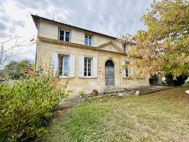 Vente Maison 11 pièces 233 m2 Grézillac
