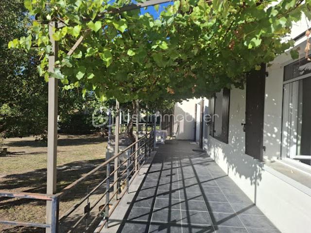 Vente Maison 11 pièces 237 m2 Castillon la Bataille