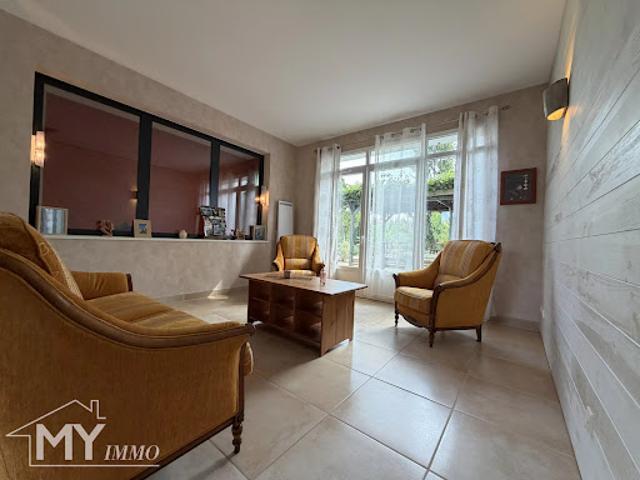 Vente Maison 11 pièces 237 m2 Saint Pey de Castets