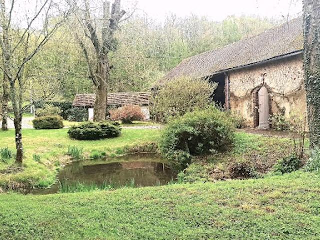 Vente Maison 11 pièces 340 m2 Savigny sur Clairis