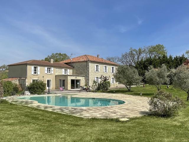 Vente Maison 11 pièces 356 m2 Castéra Verduzan