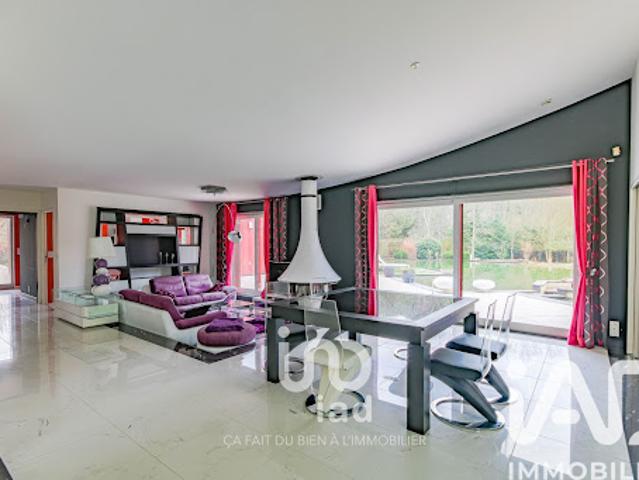 Vente Maison 11 pièces 367 m2 Auffreville Brasseuil