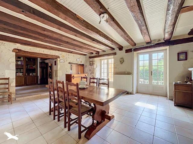 Vente Maison 11 pièces 378 m2 Saint Front la Rivière