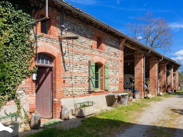 Vente Maison 11 pièces 390 m2 Cintegabelle