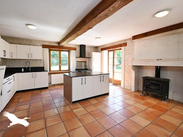 Vente Maison 11 pièces 390 m2 Rouillac