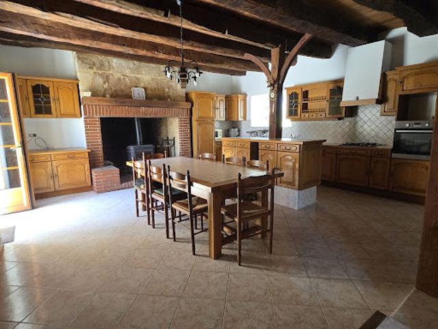 Vente Maison 11 pièces 303 m2 Villamblard
