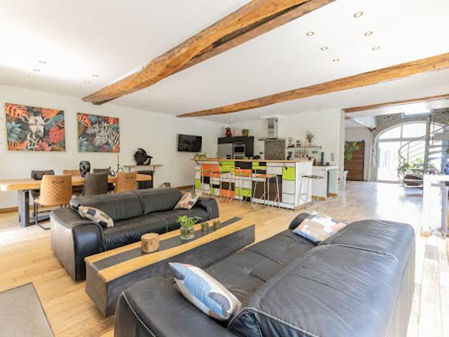 Vente Maison 11 pièces 300 m2 Lescar