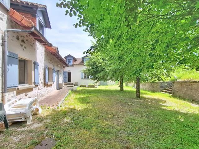 Vente Maison 11 pièces 313.54 m2 Giou de Mamou