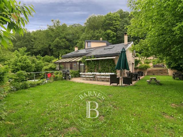Vente Maison 11 pièces 310 m2 Bievres