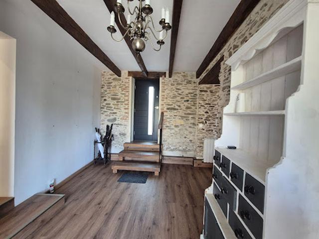 Vente Maison 11 pièces 314 m2 Nanthiat