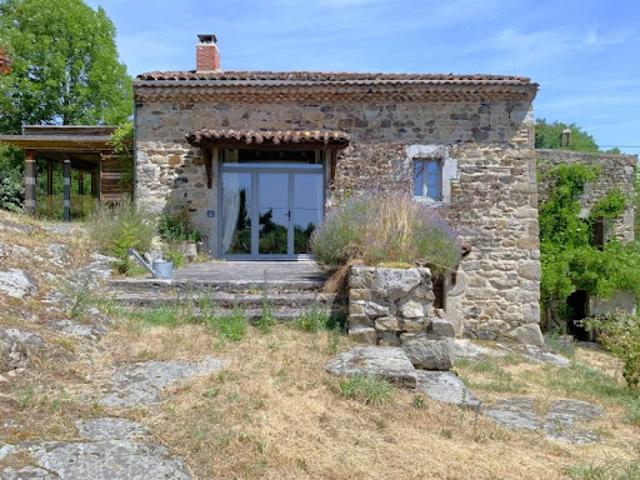 Vente Maison 11 pièces 315 m2 Saint Dier d'Auvergne