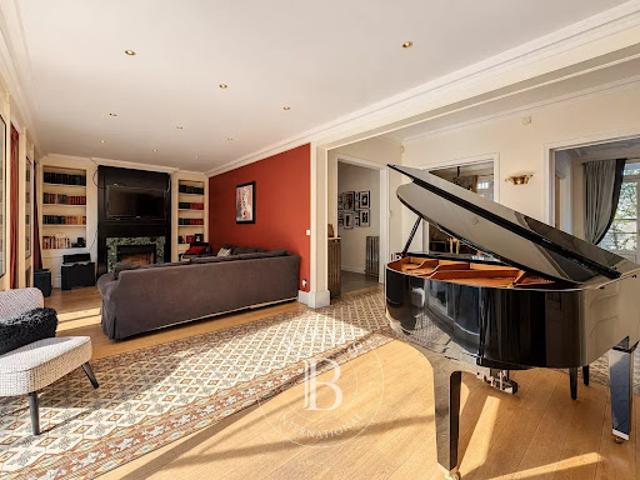Vente Maison 11 pièces 323 m2 Le Perreux sur Marne
