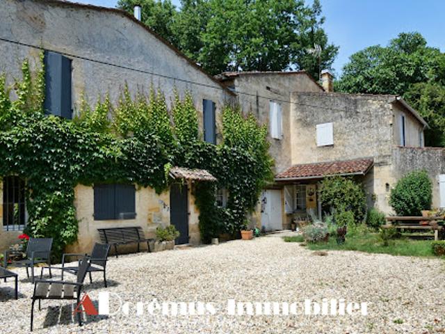 Vente Maison 11 pièces 320 m2 Langoiran