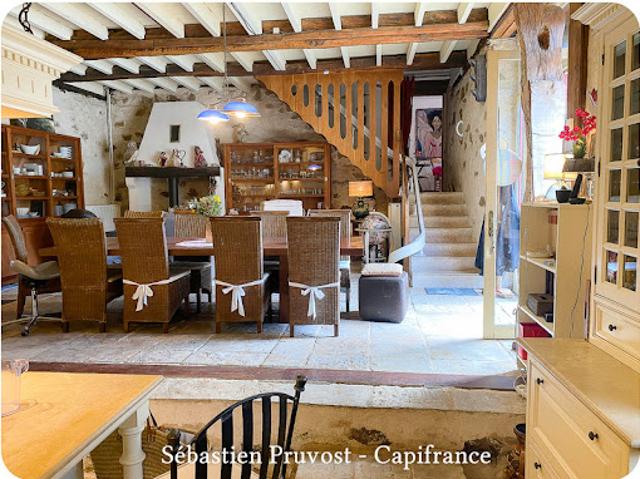 Vente Maison 11 pièces 325 m2 Sarrazac