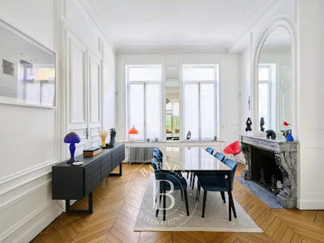 Vente Maison 11 pièces 335.47 m2 Lille