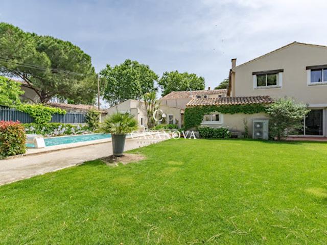 Vente Maison 11 pièces 335 m2 Pezenas