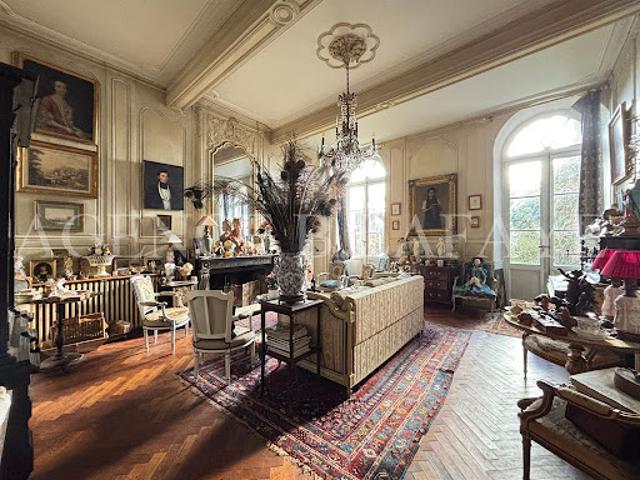 Vente Maison 11 pièces 451.79 m2 Bordeaux