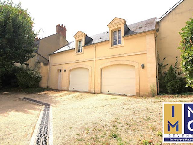 Vente Maison 11 pièces 458 m2 Bourges
