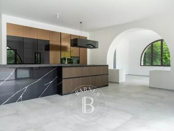 Vente Maison 11 pièces 460 m2 Montchauvet