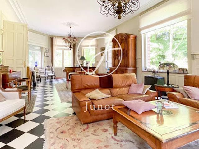Vente Maison 11 pièces 480 m2 Phalempin