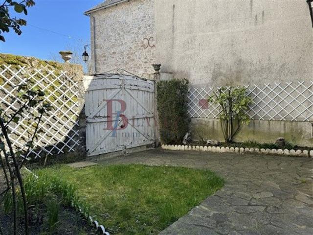 Vente Maison 11 pièces 425 m2 Egletons