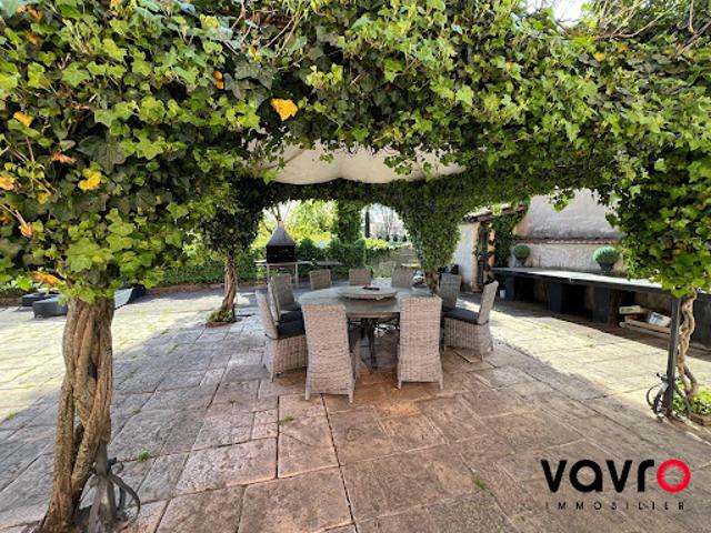 Vente Maison 11 pièces 570 m2 Decines charpieu