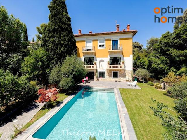 Vente Maison 11 pièces 500 m2 Marseille 8ème