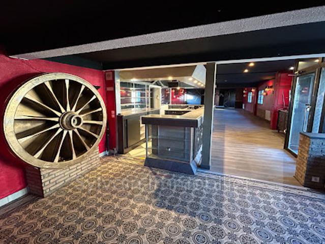 Vente Maison 11 pièces 523.64 m2 Caulières