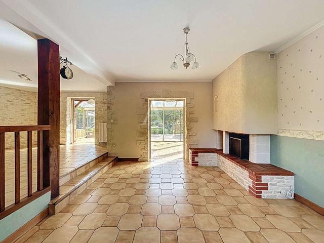 Vente maison 12 pièces Montilliers 49