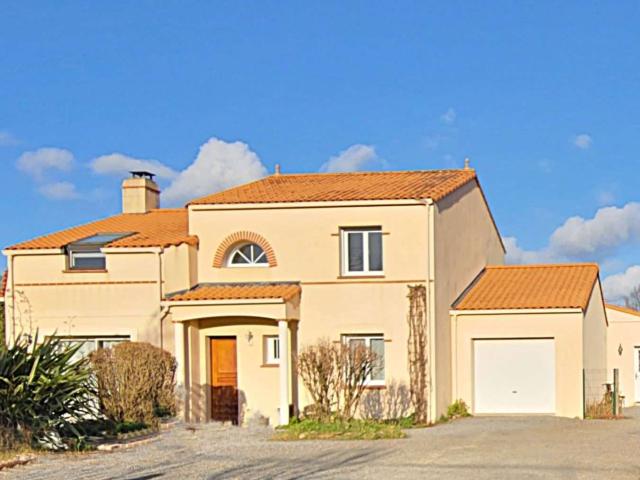 Vente maison 12 pièces La Chevrolière 44